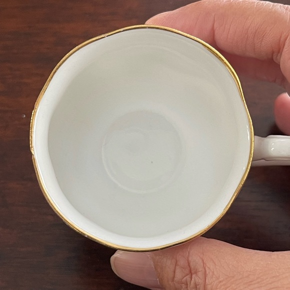 Rare Royal Albert Buttons and Bows pattern bone china gold trimmed cup - Picture 5 of 8